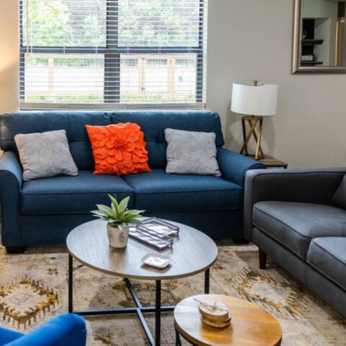 Canyon-lake-home03