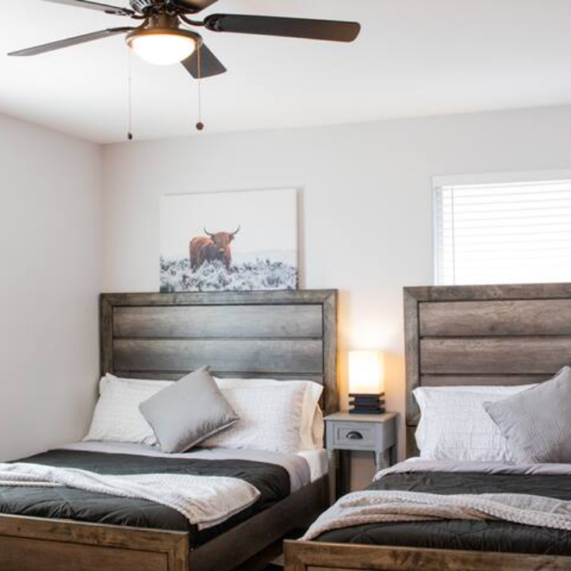 Modern-Staycation-home07